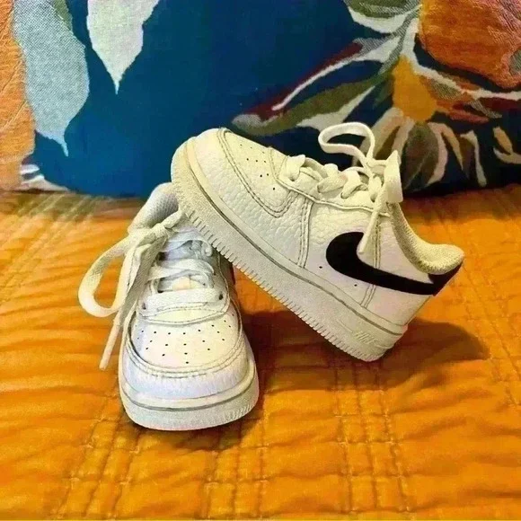 Nike Baby Air Force 1 Low - Size 4.5 - Picture 1 of 4